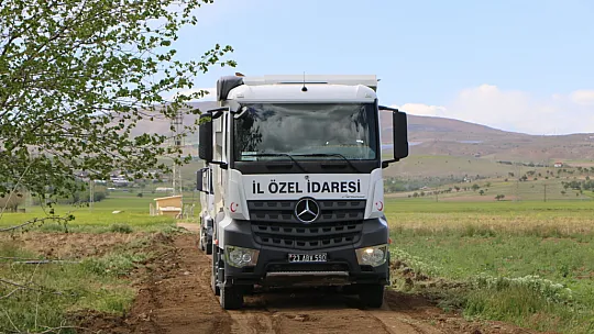 Köy Yollarında Yol Genişletme ve Stabilize Çalışmaları Aralıksız Devam Ediyor