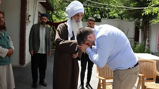 Ak Parti Seçim Çalışmalarını Sürdürüyor