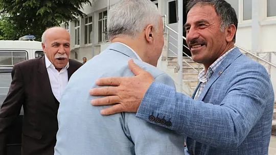 Demirbağ 'Her Zaman Halkla, Muhtarlarımızla İç İçe Olduk'