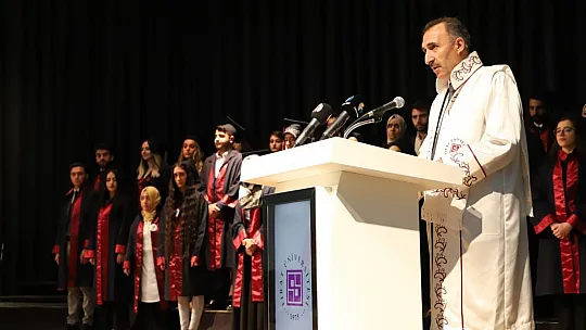 Fırat Üniversitesi 2021-2022 Eğitim-Öğretim Yılı Genel Mezuniyet Töreni Yapıldı
