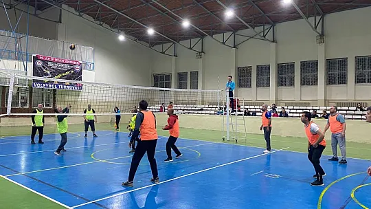 Mehmet Akif İnan Voleybol Turnuvası Başladı