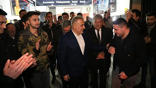 Milletvekili Metin Bulut, Sanayi Sitesinde Gençlerle Bir Araya Geldi