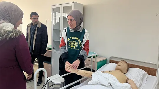 Fırat Üniversitesi'nin Lise Öğrencilerine Tanıtımı Devam Ediyor