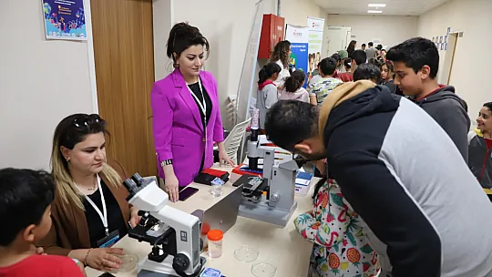 Baskil MYO'da Depremzede Çocuklara Bilim Şenliği Düzenlendi