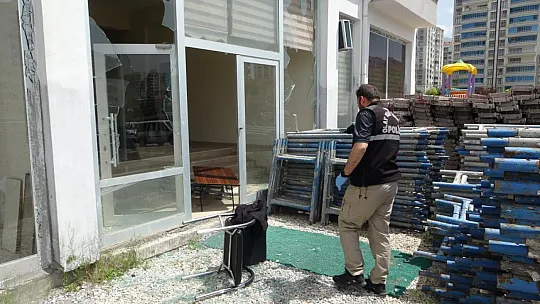 Oğlunun İntikamını Almak İsteyen Öfkeli Baba Ortalığı Savaş Alanına Çevirdi