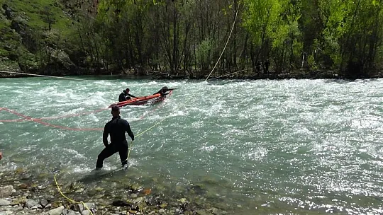 Kayıp Gençler İçin Yoğun Çaba Harcanıyor