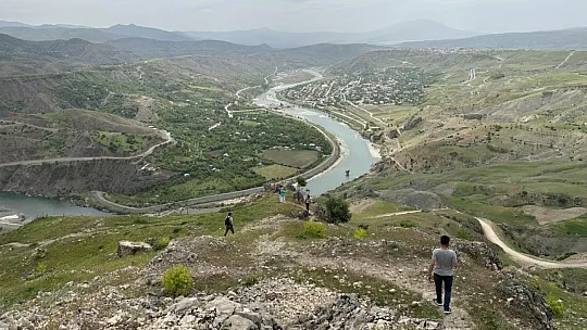 Palu, Sezonun İlk Turistlerini Ağırladı