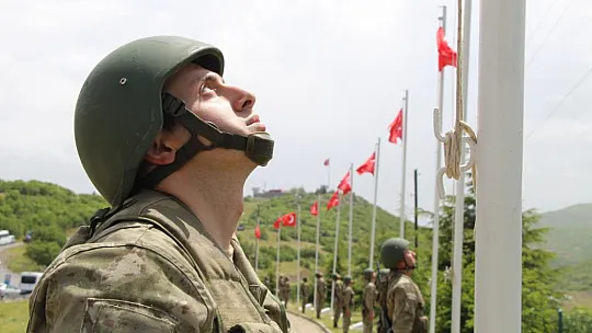 Elazığ-Bingöl Karayolu'nda Kalleşçe Şehit Edilen 33 Yiğit Anıldı