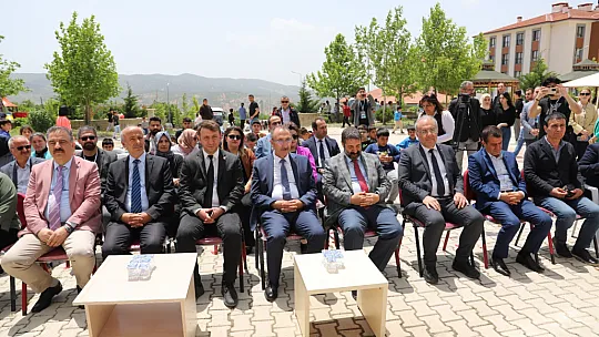 Baskil MYO'da Depremzede Çocuklara Bilim Şenliği Düzenlendi