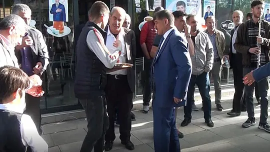 En Renkli Aday Güneş: Bana Oy Verin, Gerisini Ankara Düşünsün