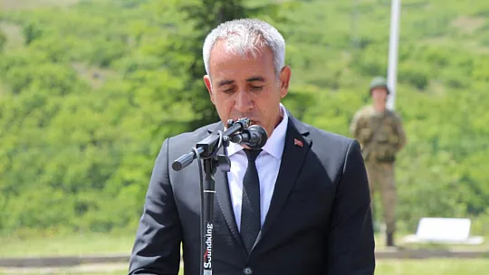 Elazığ-Bingöl Karayolu'nda Kalleşçe Şehit Edilen 33 Yiğit Anıldı