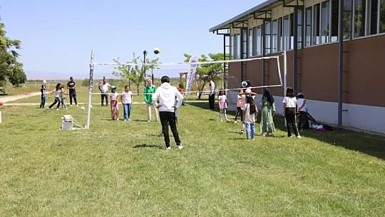 Depremzede Çocuklar At Binerek Travmayı Atlatacak