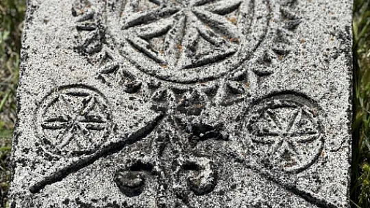 Elazığ'da Tarih ve Mirasın Buluştuğu Mezarlık