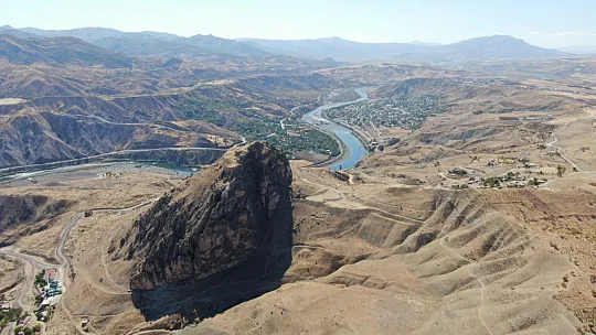 Palu, Sezonun İlk Turistlerini Ağırladı