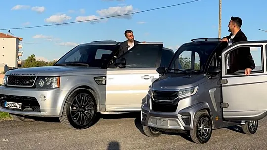 Elazığ'daki Mini Elektrikli Araç, Görenleri Kendine Hayran Bıraktı