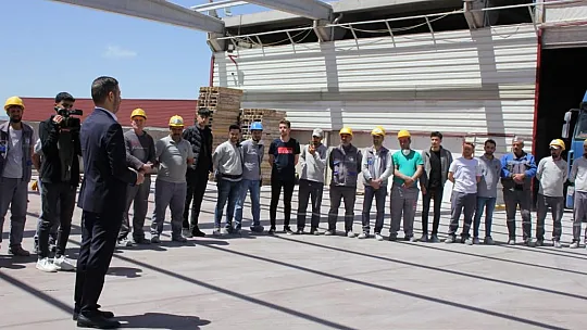 Işıkver: 'Üretim ve İstihdam Olmazsa Olmazımız'