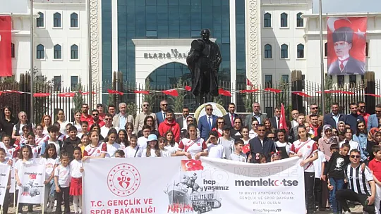 Elazığ, Atatürk'ü Anmaya Sabah Saatlerinde Başladı