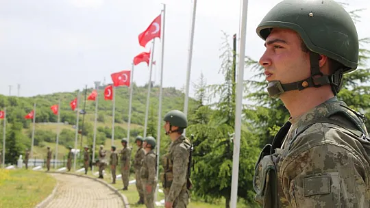 Elazığ-Bingöl Karayolu'nda Kalleşçe Şehit Edilen 33 Yiğit Anıldı