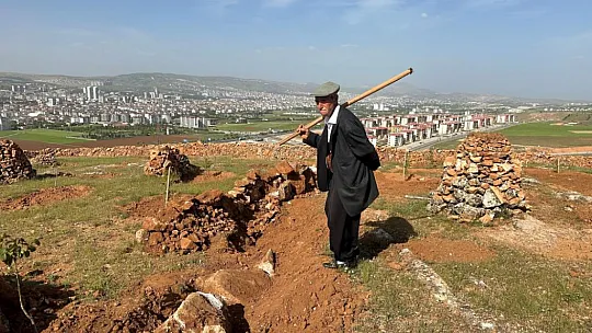 Elazığ'ın 'Doğa' Kahramanı 77'lik İsmail Dede...