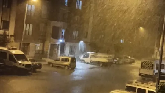 Elazığ'da Gök Gürültülü sağanak yağış etkili oluyor