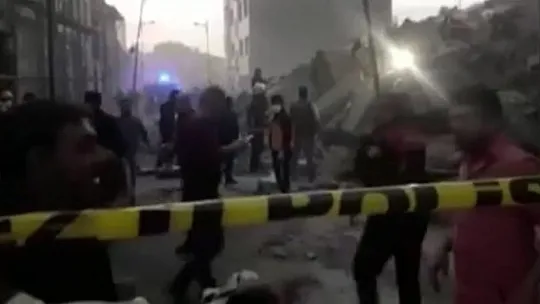 Malatya'da 4 katlı bina çöktü