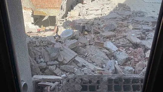 Elazığ'da Artık Sağlam Binalar da Hasarlı!