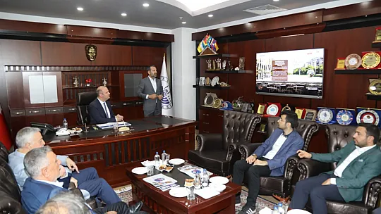 Ak Parti Genel Başkan Yardımcısı Dr. Ömer İleri Elazığ Belediyesi'ni Ziyaret Etti