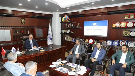 Ak Parti Genel Başkan Yardımcısı Dr. Ömer İleri Elazığ Belediyesi'ni Ziyaret Etti