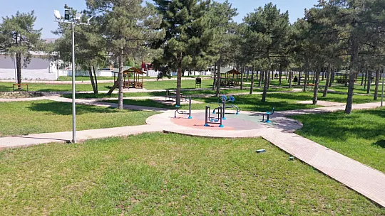 Aksaray Mahallesi'ne Yeni Oyun Parkı ve Spor Alanı Yapıldı