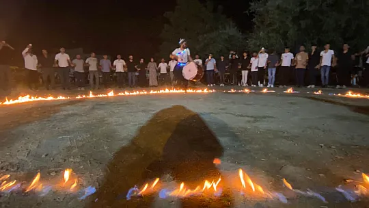 Böyle Davulcu Görülmedi, Tokmağın Sesini Ve Şovunu Duyan Geldi