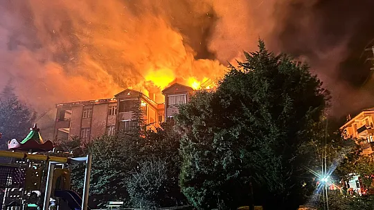 Elazığ'da Çatı Yangını