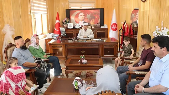 Ezandan Etkilenen İngiliz Mccathie, Elazığ'da Müslüman Oldu
