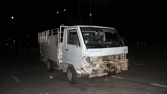 Elazığ'da Pikap ile Ambulans Çarpıştı Çok Sayıda Yaralı Var