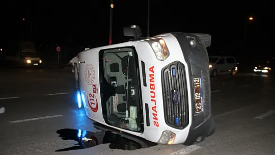 Elazığ'da Pikap ile Ambulans Çarpıştı Çok Sayıda Yaralı Var