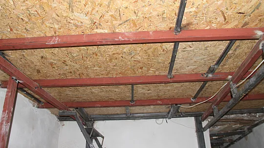 Elazığ'da Deprem Korkusu Bakın Bu Evi Ne Hale Getirdi