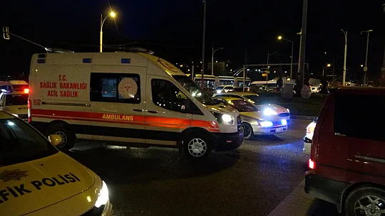 Sivil Ekip Aracı Kaza Yaptı: 2'si Polis 4 Yaralı