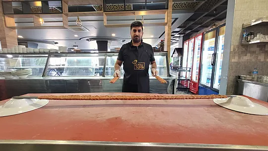 Elazığ'da Metrelik Kebabın Adresi Belli