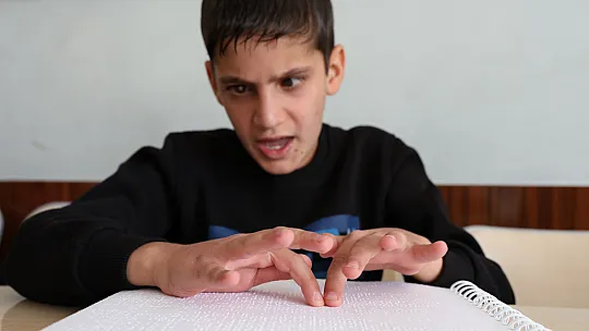 Görme Engelli Caner, Kırk Hadis Yarışmasında Birinci Oldu