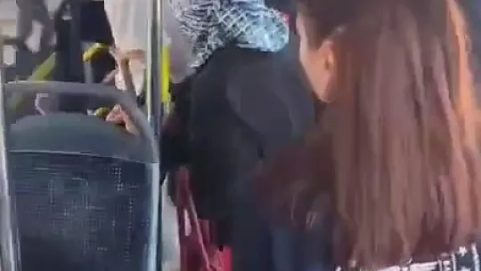 Elazığ'da Otobüs Şoförü Fenalaşan Yolcuyu Hastaneye Yetiştirdi