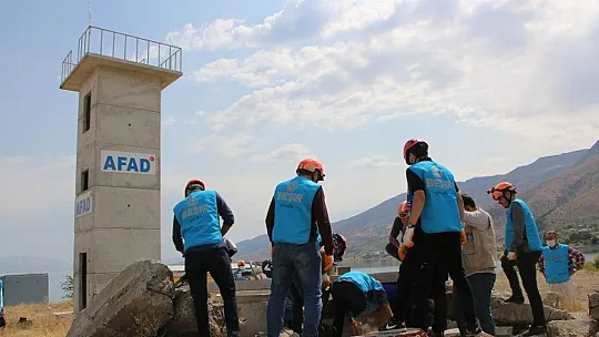 Elazığ Depreminin Merkez Üssünde Gerçeği Aratmayan Tatbikat