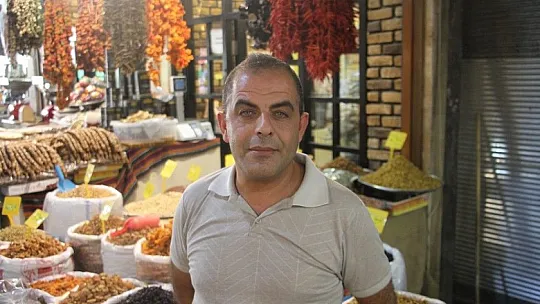 Gurbetçiler akın etti, Elazığ'da Kapalı Çarşı esnafının yüzü güldü
