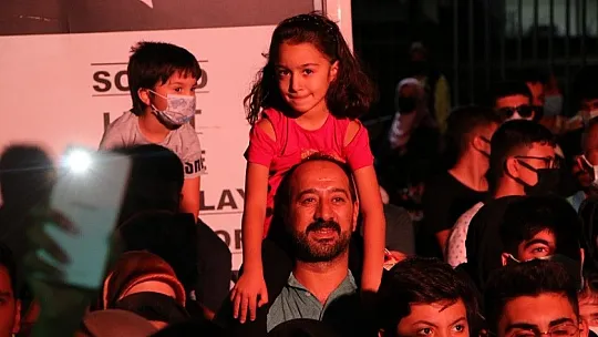 Salçalı Köfte Festivali'nde Ece Mumay Elazığlıları coşturdu