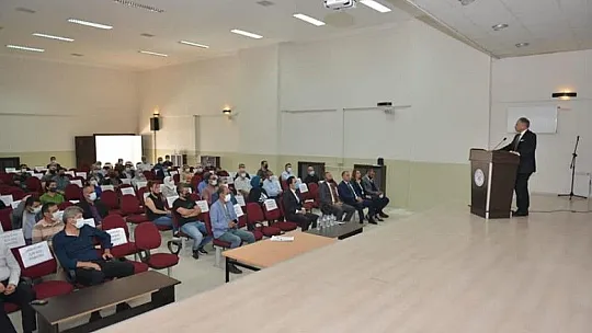 Elazığ'da okul müdürlerine proje eğitimleri veriliyor