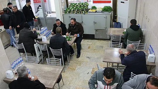 Sabah namazından sonra soluğu paçacıda alıyorlar