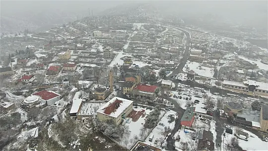 Yılın İlk Karının Yağdığı Harput'tan Kartpostallık Görüntülüler