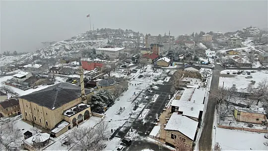 Yılın İlk Karının Yağdığı Harput'tan Kartpostallık Görüntülüler