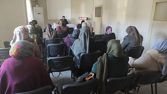 Elazığ'da 'İslam'da Aile Ve Kadın' Semineri Düzenlendi