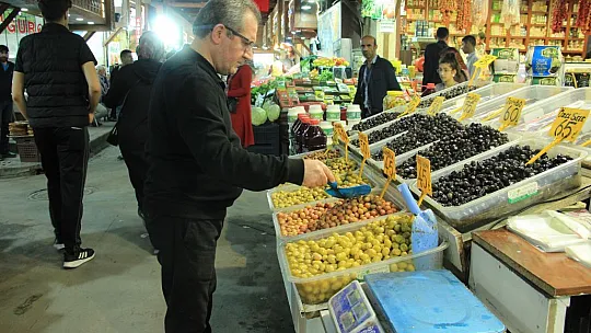 Elazığ Kapalı Çarşı'da Bayram Yoğunluğu