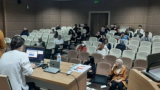 Elazığ'da Aile Hekimlerine Yönelik Hizmet İçi Eğitim Programı Sürüyor