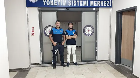 Polis ekipleri engelli ve özel çocukları sevindirdi